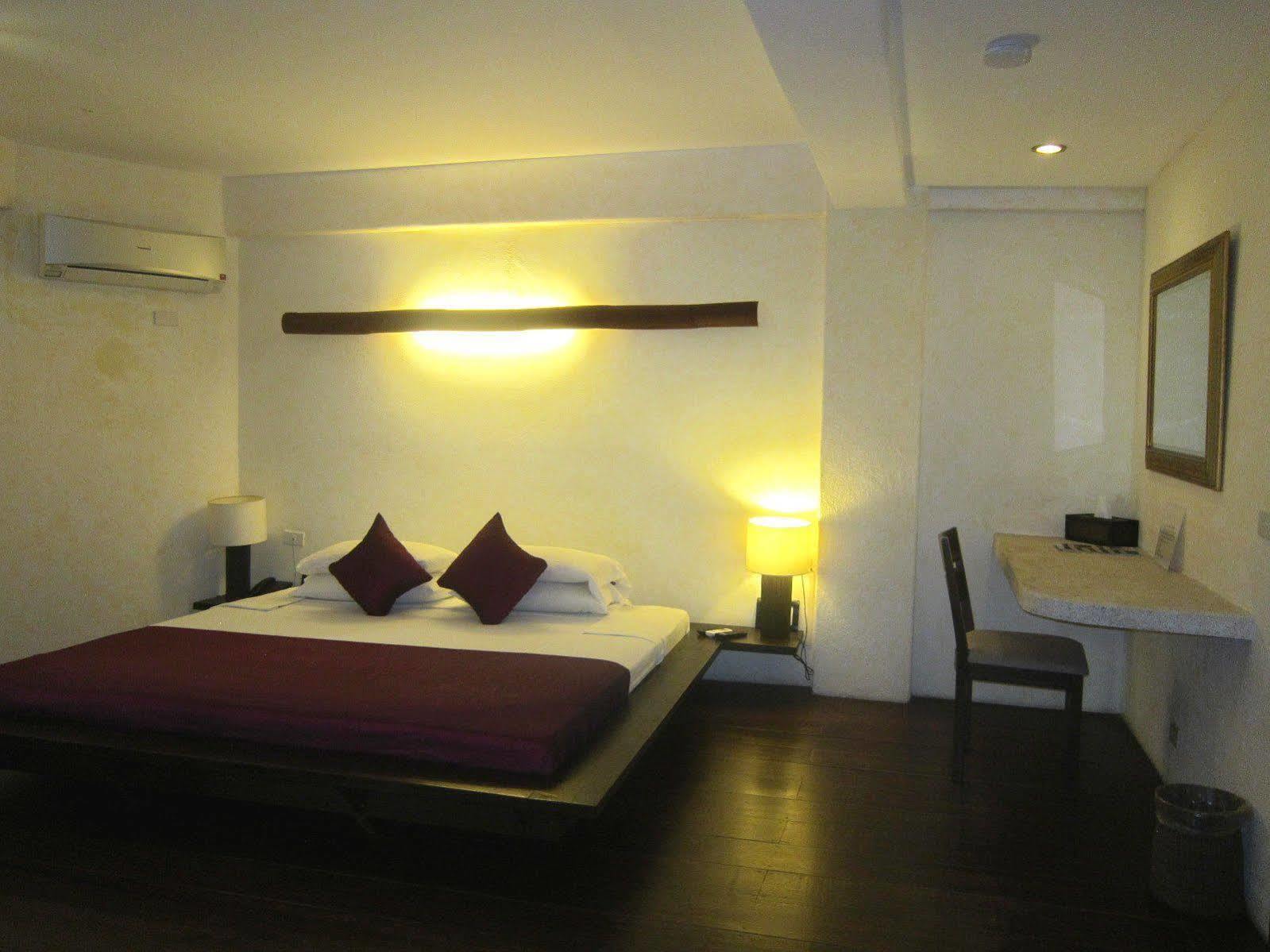 ปันตา โรซา Hotel Balabag  ภายนอก รูปภาพ